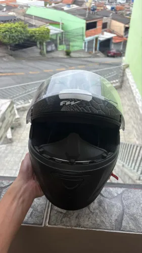 cap fw3 zero poucas marcas de uso