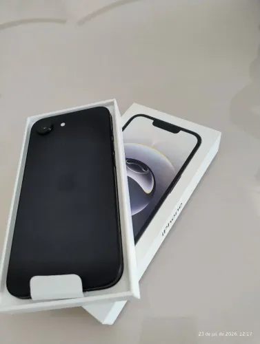 iPhone 16e