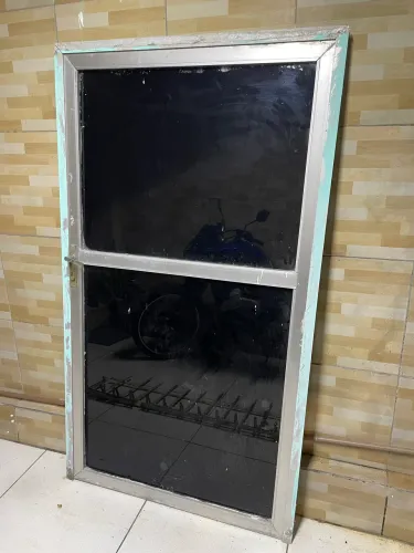 Porta de alumínio com forro