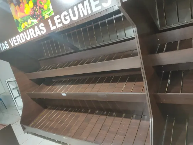 Expositor / Prateleira para Mercado / Fruteira