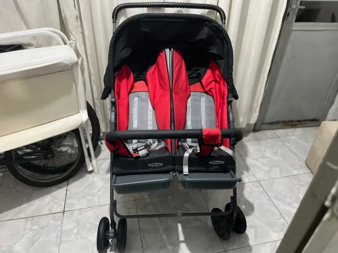 Carrinho de Bebe Gêmeos 