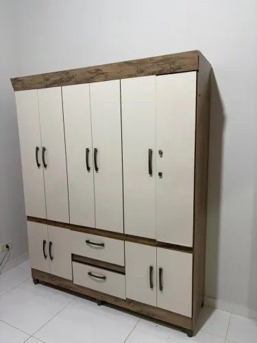 Guarda roupa usado