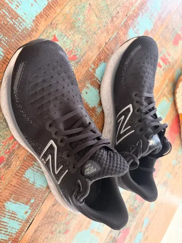 Tênis New Balance 1080 v12 43