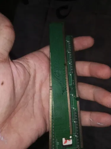 Memorias ram de 4 e 2g ddr3