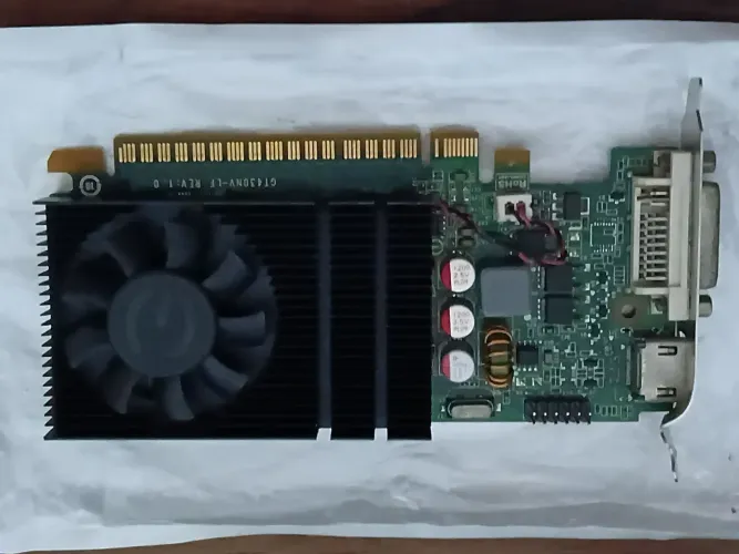 Placa de  Vídeo GeForce GT 430 DDR3 1GB 