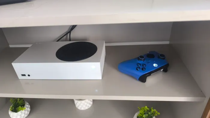 Xbox séries S em perfeito estado