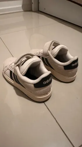 Tênis infantil Adidas Grand Court - Original