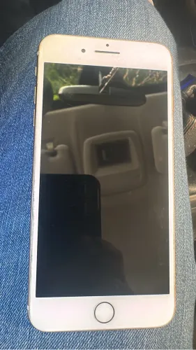 Vendo iPhone 8 Plus muito novo bateria mais de 80%,sem detalhes