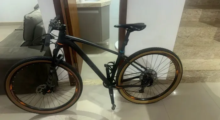 Bicicleta OGGI 7.3
