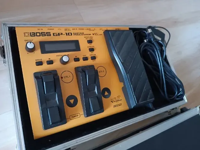 Pedaleira Boss GP-10 com Captador GK3 e Case