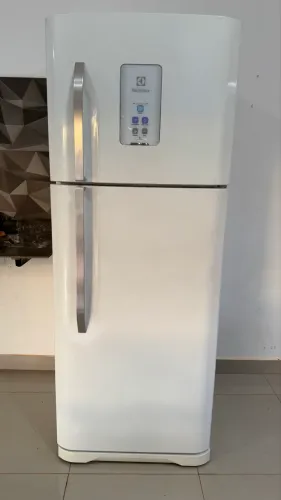 Geladeira Electrolux 433L