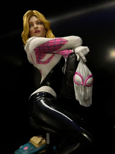 Spider Gwen 1/4 - AMP Studios 