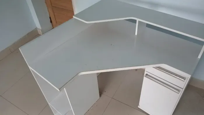 Mesa escrivaninha