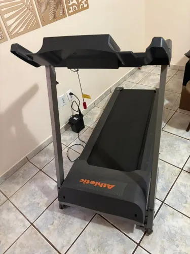 Esteira Athletic Advanced 520EE