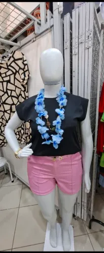 Conjunto shorts alfaiataria rosa e blusa