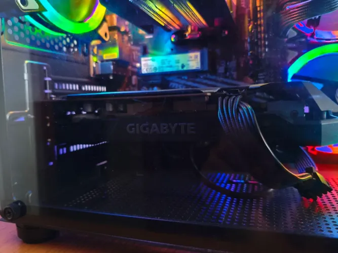 GTX 1660 ti GIGABYTE