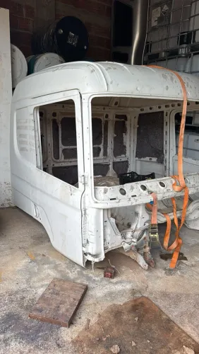 Vendo peças do Scania P310
