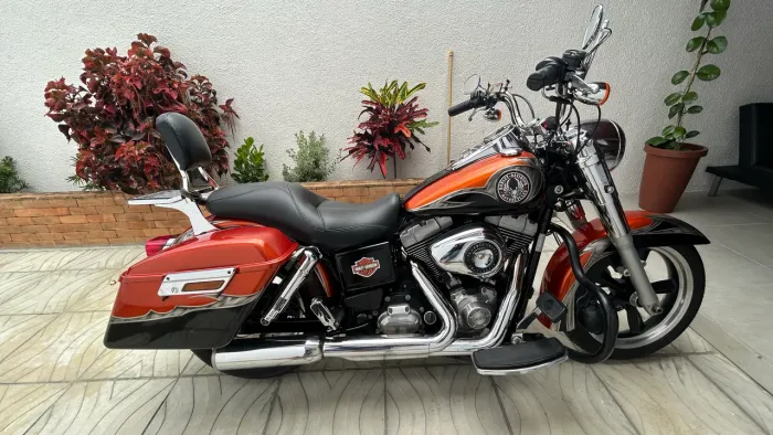 Harley Davidson Dyna Switchback 2014 - Pintura exclusiva 