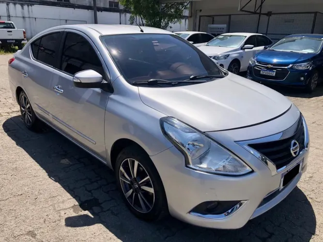 Nissan Versa V-drive Premium 1.6 16V Flex AUT 2021