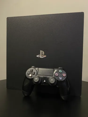 PS4 Pro 1TB, Muito conservado!