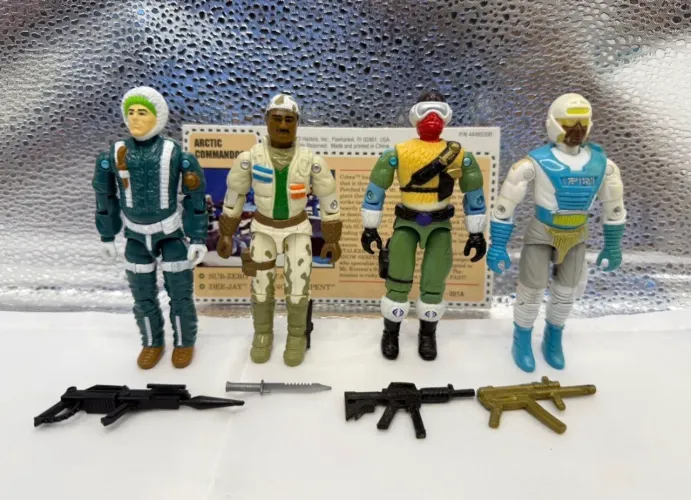 Gi Joe Arctic Commandos: Sub Zero, Stalker, Snow Serpents. Dee Jay comandos em ação 