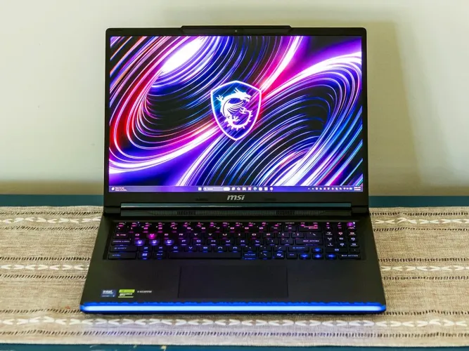 Notebook MSI RAIDER 16 MAX RTX 5090 - Lacrado
