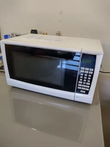 Microondas Philco 20 litros, funcionando perfeitamente