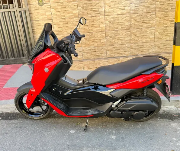 Nmax 2026/26 zero, 860km só 