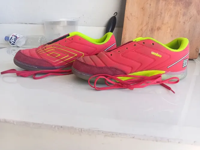 Chuteira de futsal 41