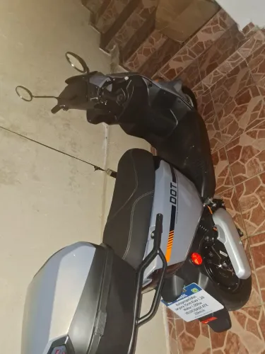 Moto semi nova