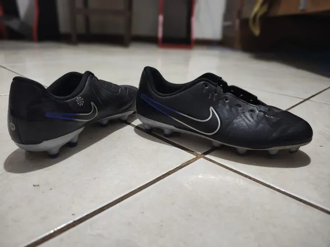 Chuteira de campo Nike 36