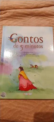 Livros "contos de 5 minutos"