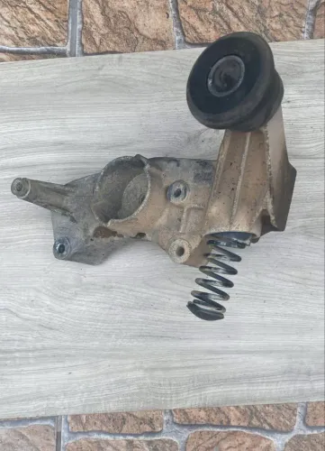 SUPORTE ORIGINAL DO ALTERNADOR DO GOL