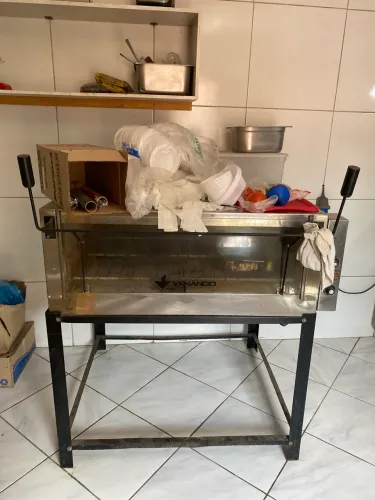 Vende-se forno elétrico 275 litros