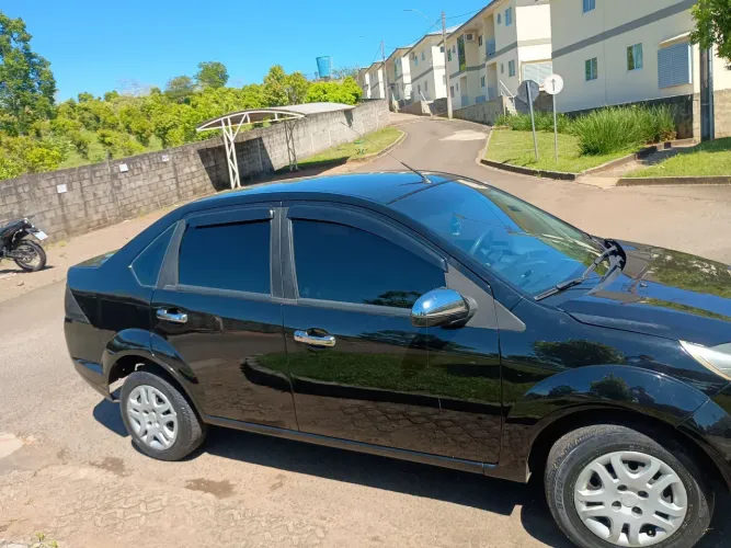 Ford Fiesta Sed. 1.6 8V Flex 4P 2012