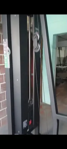 Puxada alta e baixa linha stand