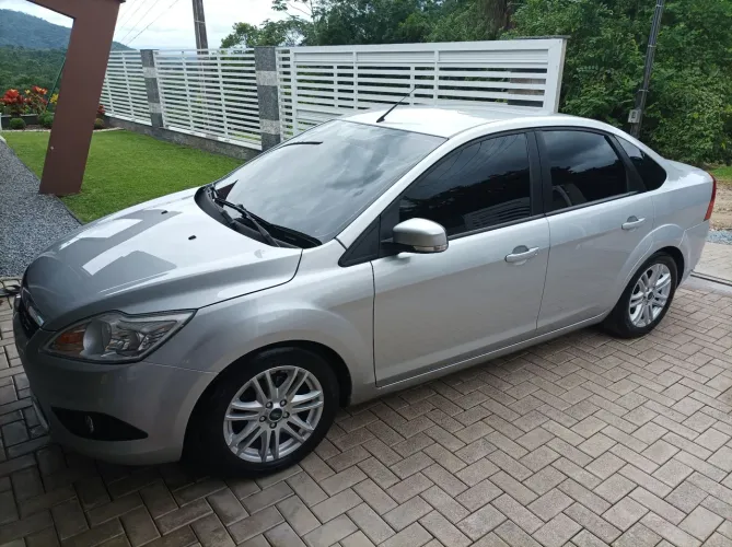 Ford Focus Sedan 1.6/1.6 Flex 8v/16v 4P Mec. 2013