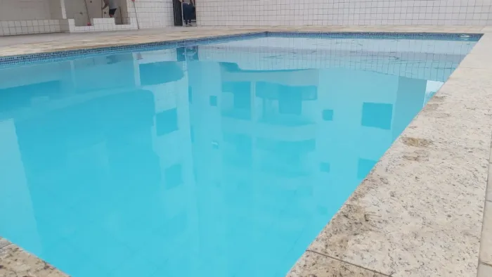 Apartamento com sacada - PISCINA NO PRÉDIO