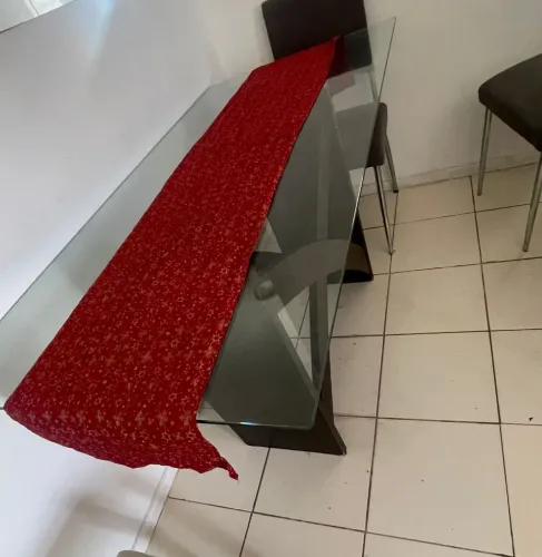 Mesa com Tampo de vidro