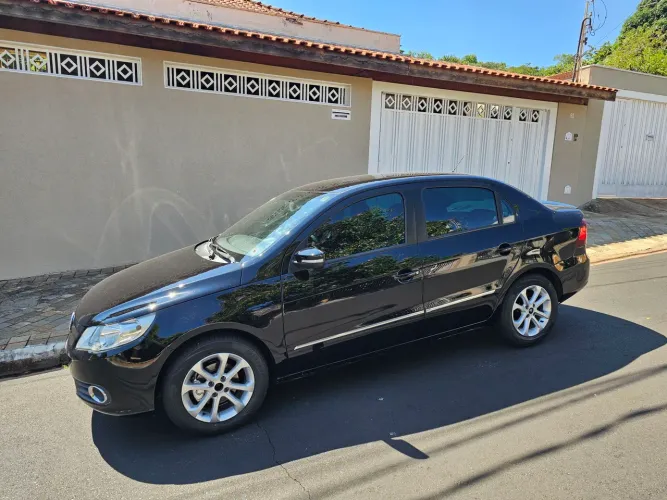 Volkswagen Voyage Comf/highli. 1.6 MI T.flex 8V 4P 2011