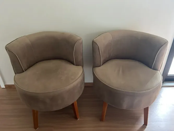 Poltronas Estofadas