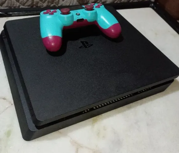 PlayStation 4 Slim