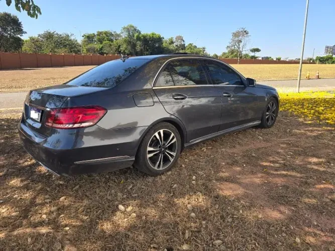 Mercedes-Benz E-250 CGI Avantgarde 2.0 TB 211cv Aut. 2014