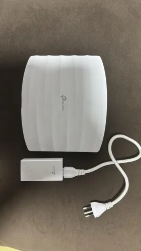 Access Point TP-Link Omada (Modelo Quadrado) + Injetor PoE