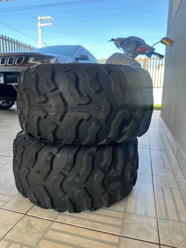 Pneus semi novos