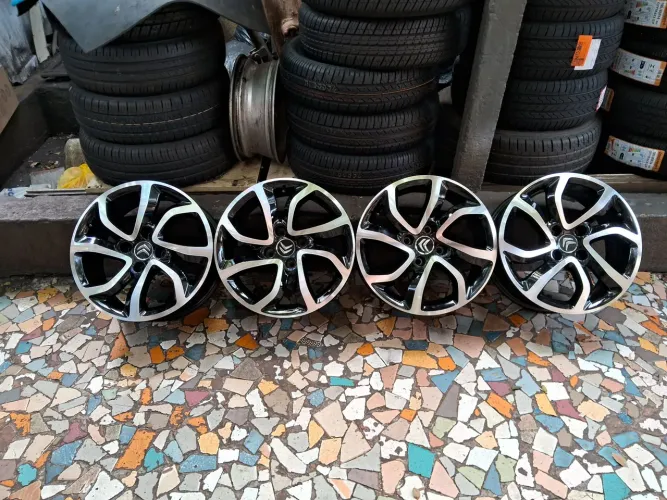 Jogo de rodas de liga leve aro 16/4 furos originais Citroën Aircross e outros
