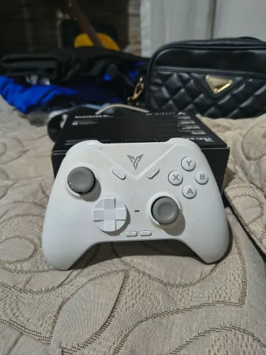 Controle gamer flydigi direwolf 3