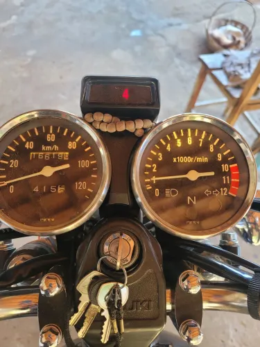Moto novíssima
