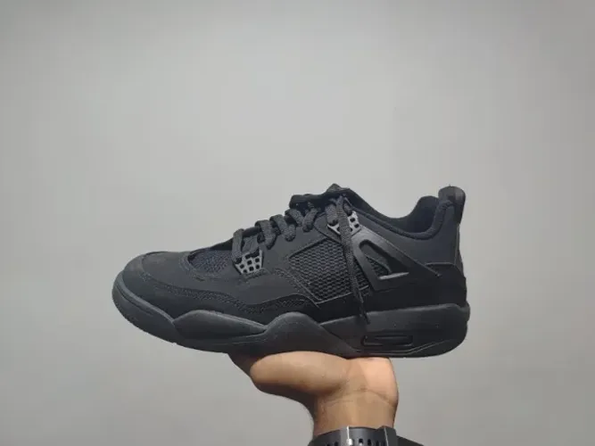 Tênis Air Jordan 4 Black Cat