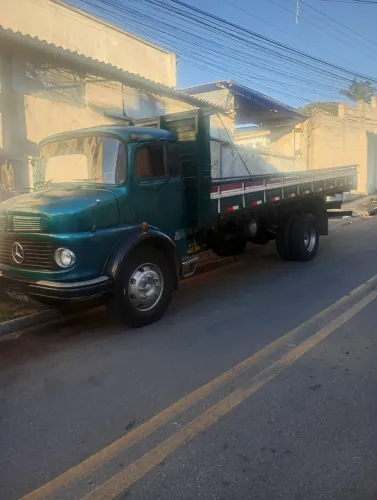 Caminhão Mercedes-Benz 1113